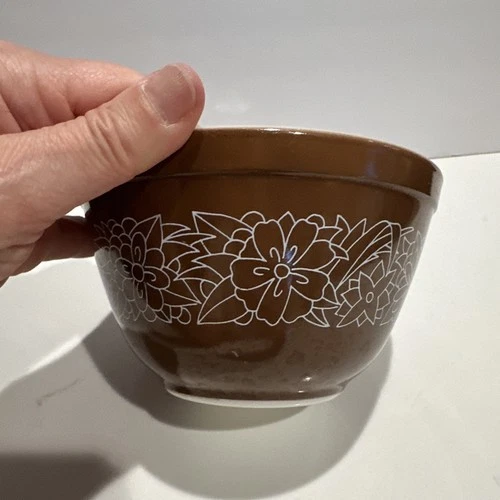 Pyrex Woodland Brown Floral Small 401 Nesting Mixing Bowl 750ml Vintage