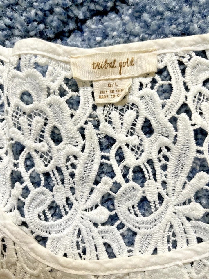 Top clássico feminino tribal dourado poliéster renda floral com mangas de gorro tamanho G - Imagem 2 de 2