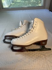Riedell Diamond 133 Womens Size 9N W/ Quest Blades