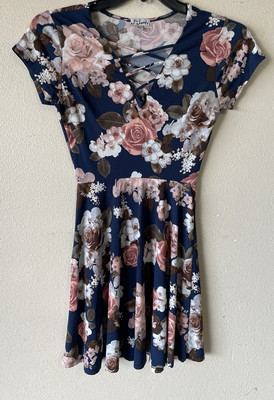 j for justify dress Small Caged Front Short Sleeve Floral Blue