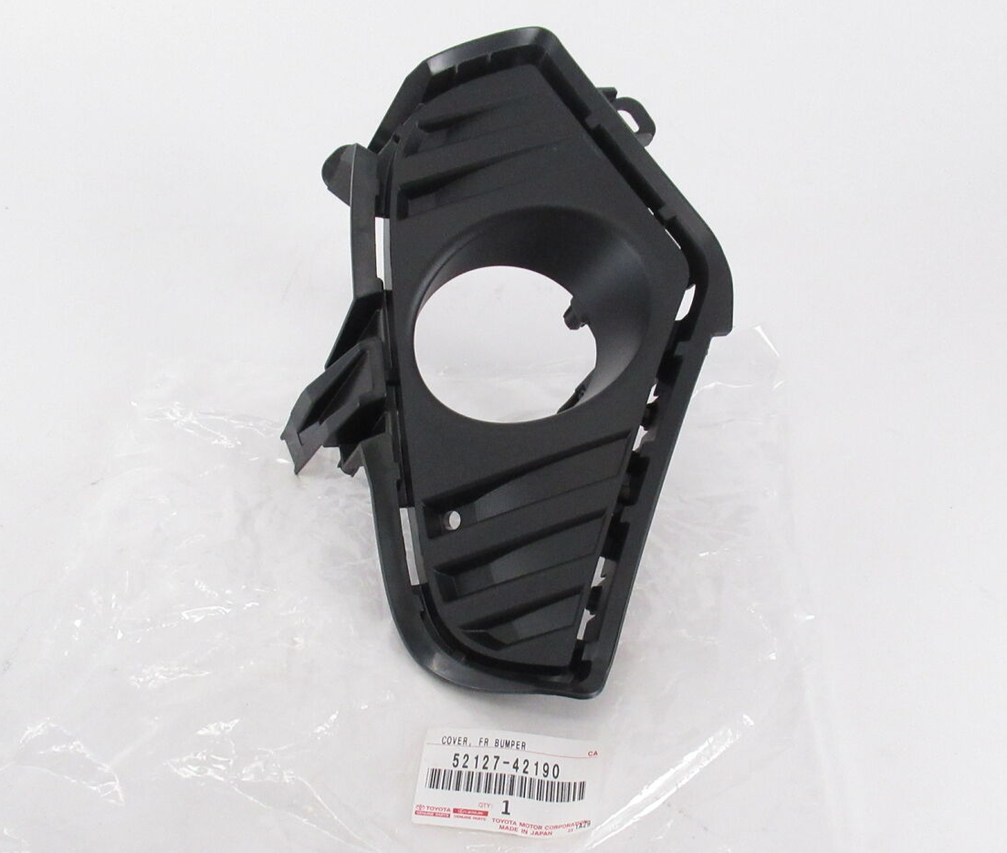 アクセサリー RAV4888 Genuine OEM Toyota 52127-0R160 Passenger RH Fog Lamp Hole Cover