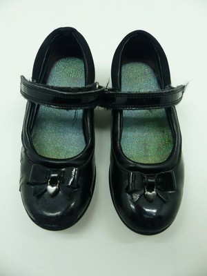 clarks girls patent shoes