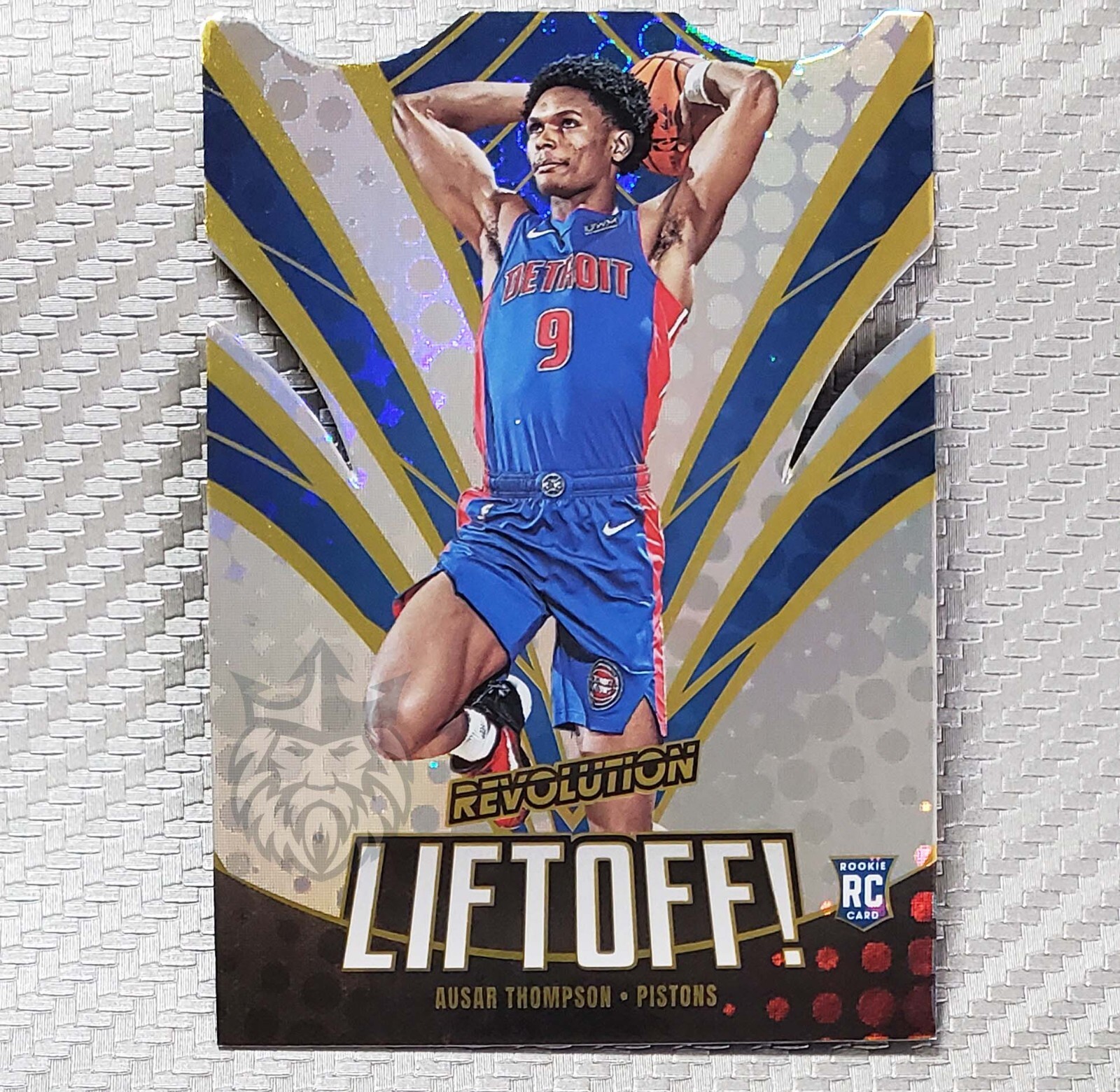Ausar Thompson RC📈2023-24 Revolution Rookie Liftoff! Die Cut 10 Detroit Pistons