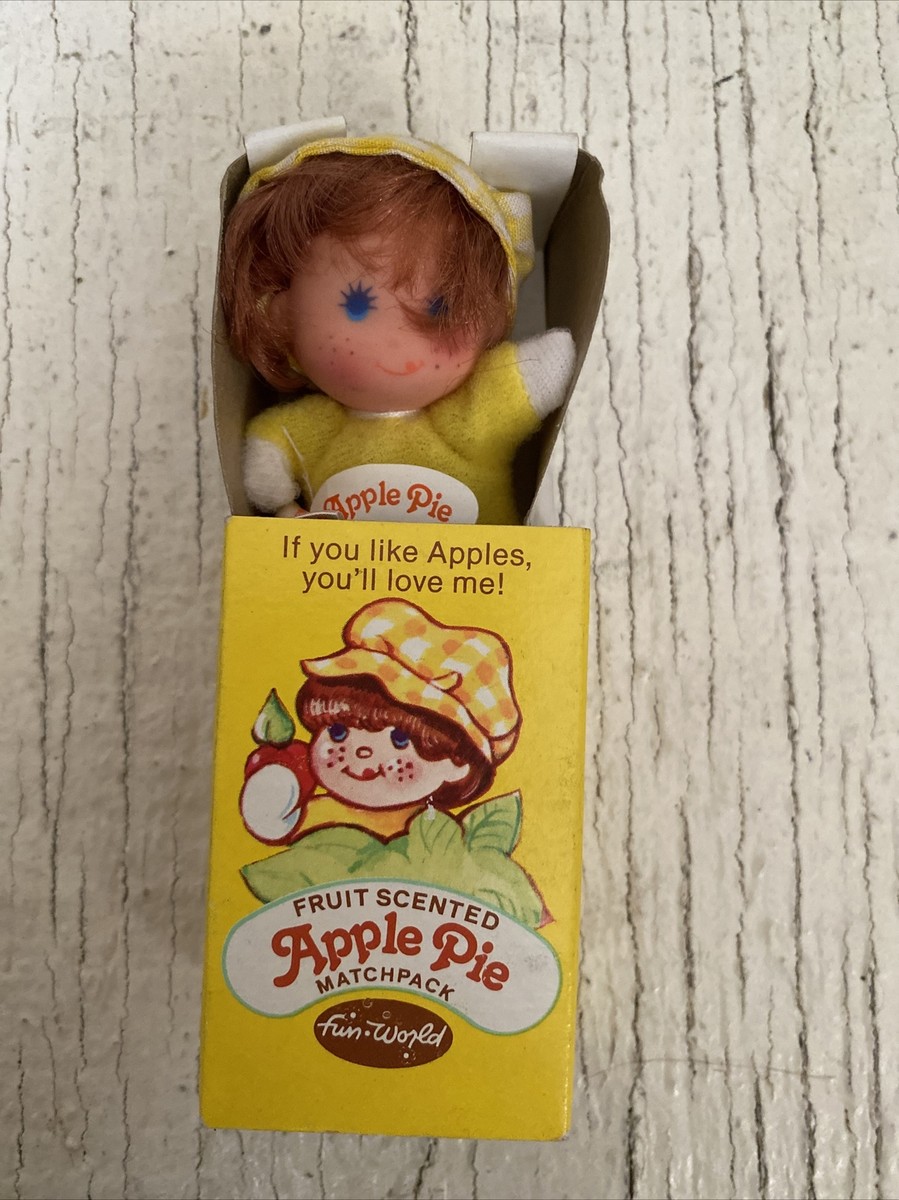 Vintage 80's Fun World Fruit Scented Apple Pie Matchpack Pocket