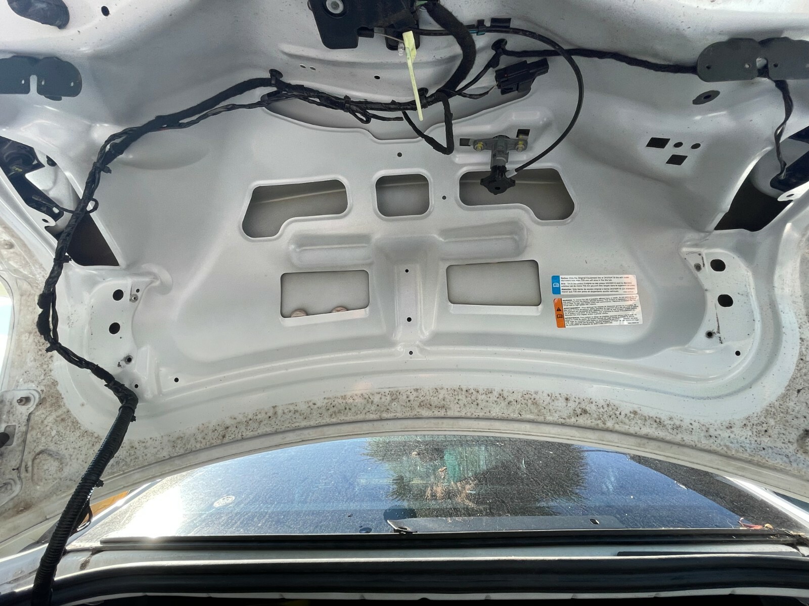 201320142015201620172018 FORD TAURUS TRUNK LID WHITE W/ CAMERA NO