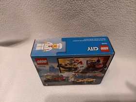 LEGO City Pizza vs. Fire Truck 60458 Brand New (ruth5522)