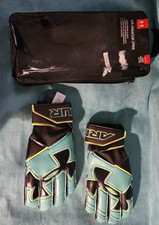 UNDER ARMOUR UA ARMOUR SPINE Soccer Goalkeeper Gloves Youth 5 aqua
