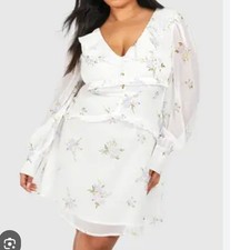 Boohoo White Floral Ruffle Long Sleeve Mini Dress Boho Prairie Airy Cottage 24