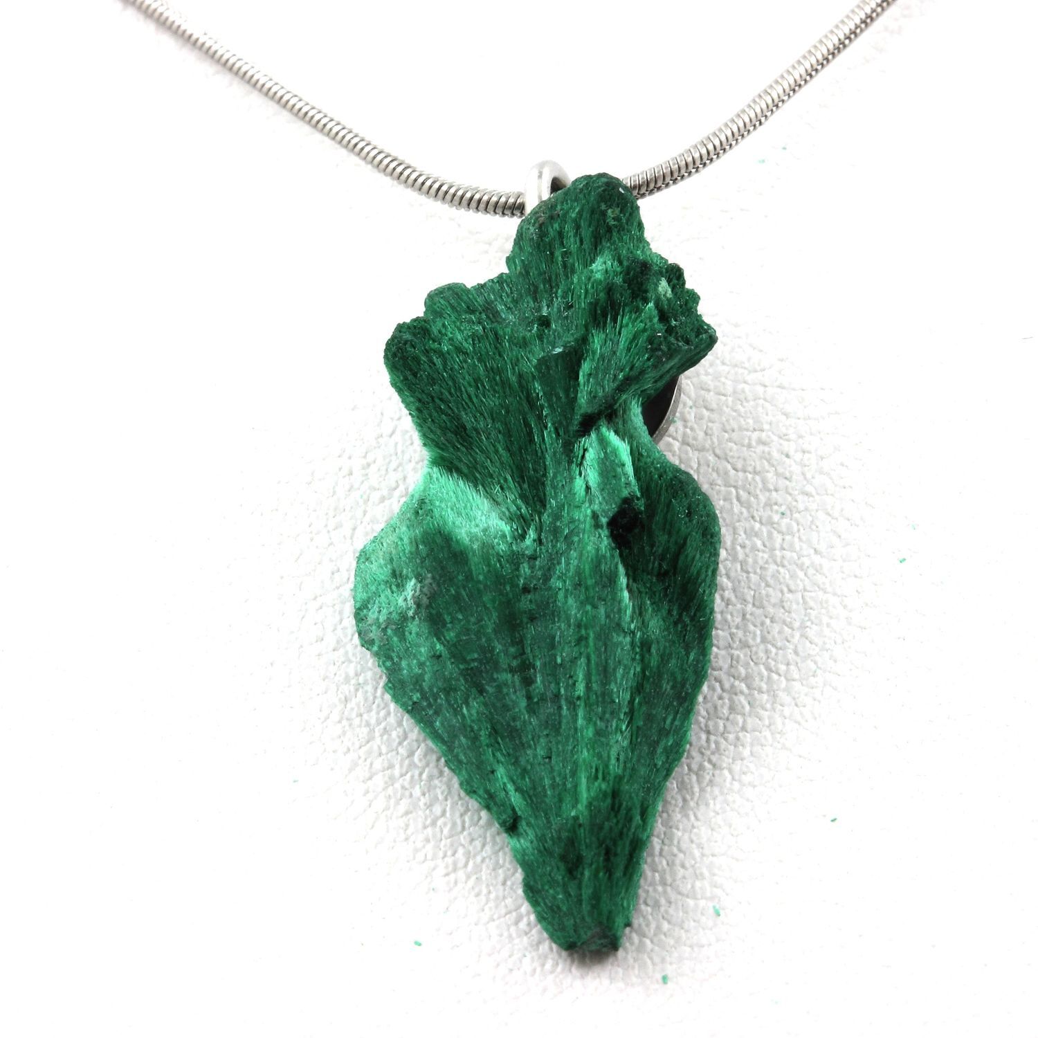 Collier Malachite brute véritable 19.75 ct pendentif pierre verte Kipushi Congo