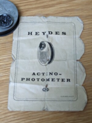 Vintage Heydes Aktino Photo Meter - With Instruction Booklet and