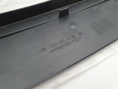 Mercedes W202 Kennzeichenhalter Stoßfänger A2028850481 Blende 