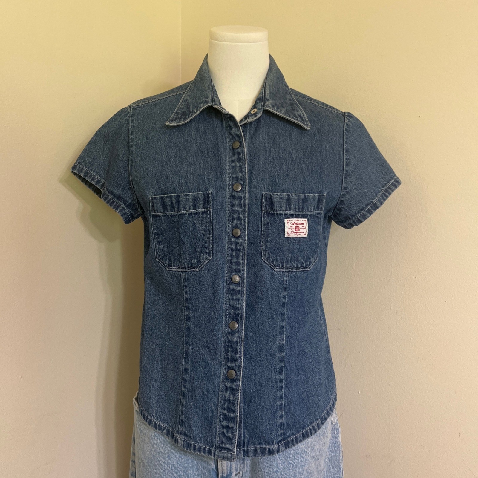 Arizona Jean Company Women Medium Denim Shirt Short Sleeve Button Up Blue Cotton