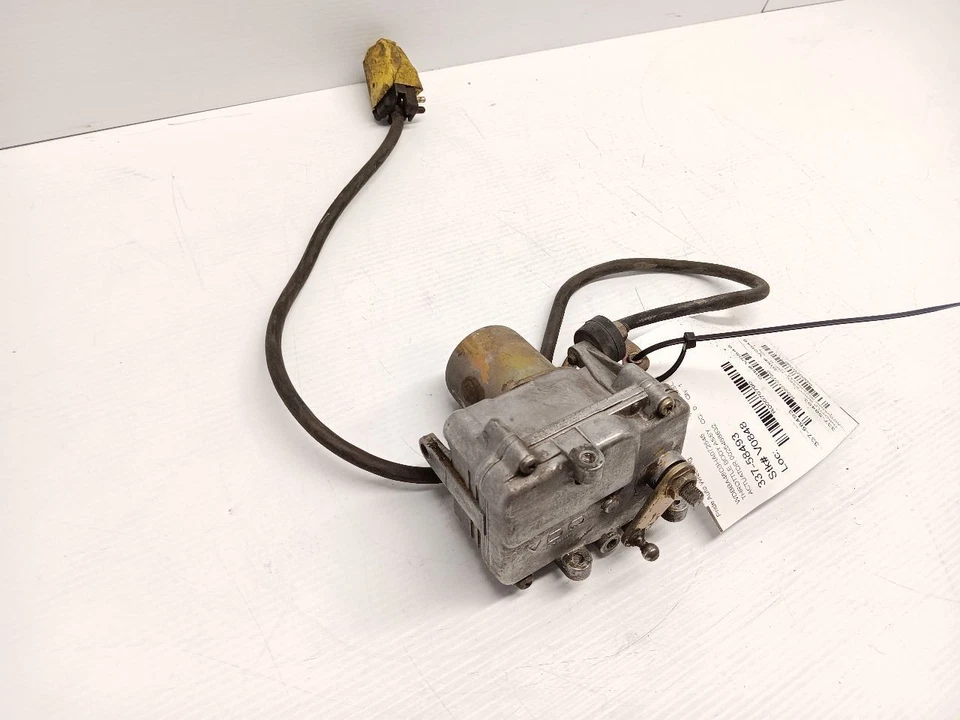 86-89 Mercedes 107 560SL Throttle Cruise Control Actuator 0025458632 Foto 2 de 4