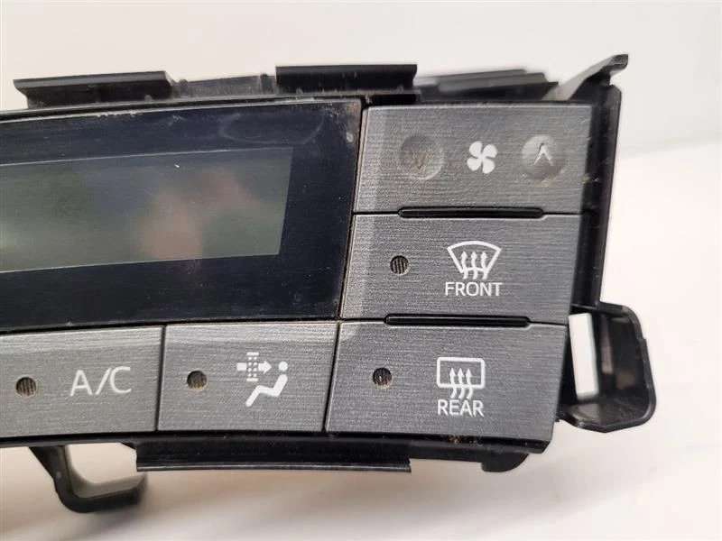Toyota Prius 2012 calefacción climatización enchufable (VIN DP, 7º y 8º dígitos) Foto 2 de 4