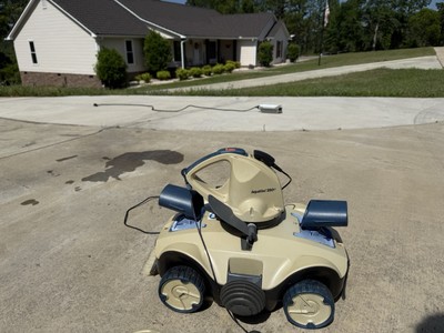 Hayward Open Line AquaVac 250Li Robotic Pool Cleaner (W3RCH200CU)