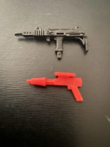 Vintage GI JOE 88’ Iron Grenadier red gun & machine gun weapon lot