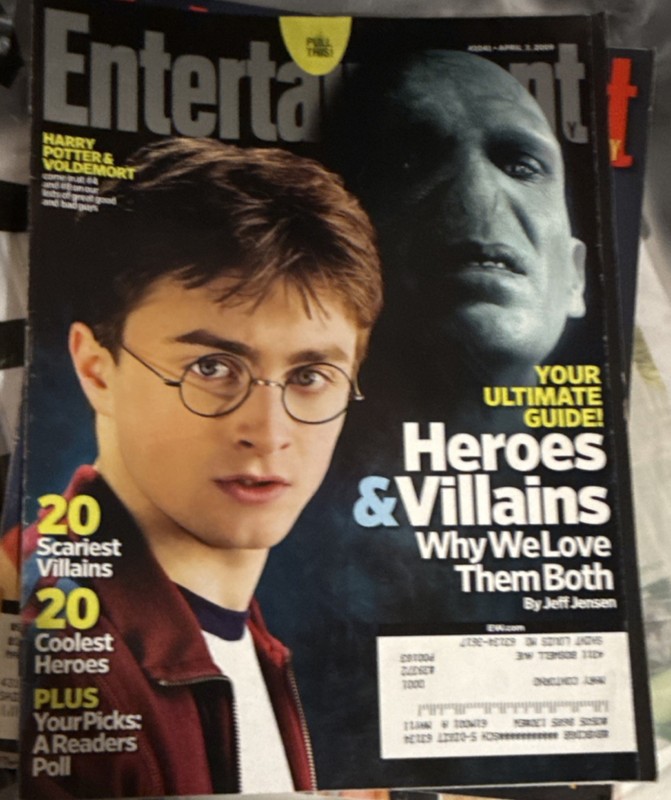 Entertainment Weekly - April 2009 Heroes & Villains Illustrated Harry Potter 