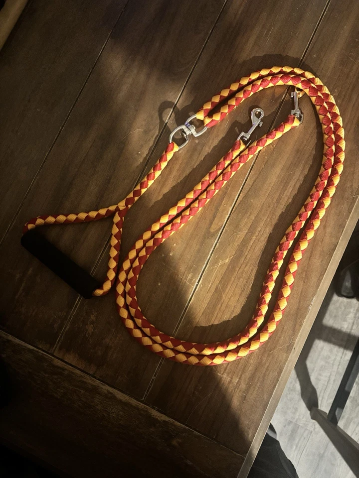 Acoplador doble de plomo para perros - cuerda trenzada roja/amarilla, mango de espuma Foto 2 de 2