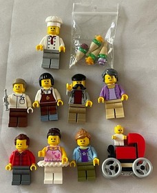 Retired LEGO CREATOR Assembly Square 10255 Box & Instructions 100% complete