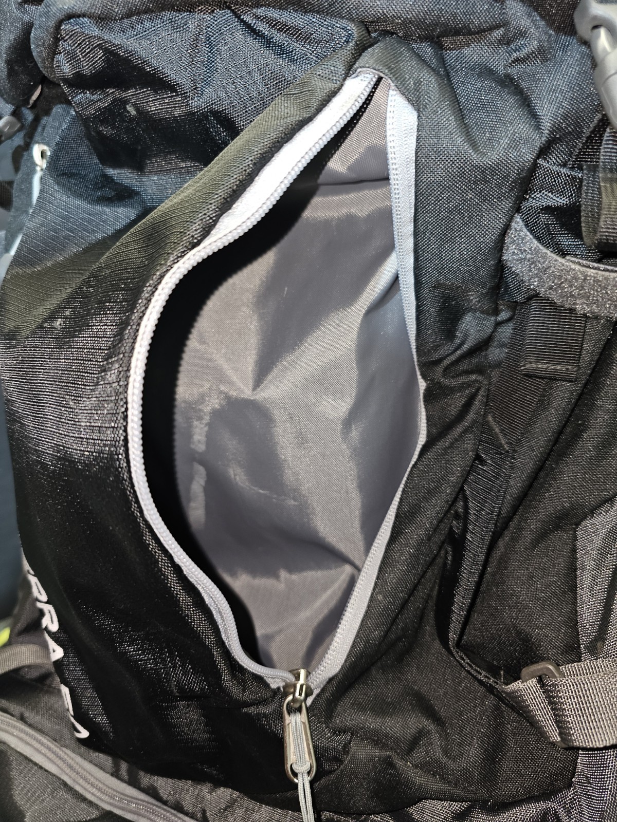 North Face Terra 50 Gray 50L Hiking Backpack External Pockets Hip Belt Support! thumbnail 16