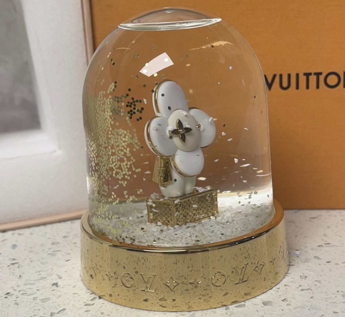 AUTHENTIC LOUIS VUITTON SNOW QUEEN VIVIENNE SNOWBALL SNOW GLOBE | eBay