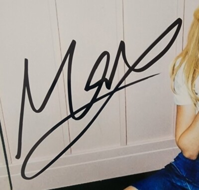 Maisie Peters 直筆サイン Maisie Peters Signed Autographed 8x10 British Pop Star