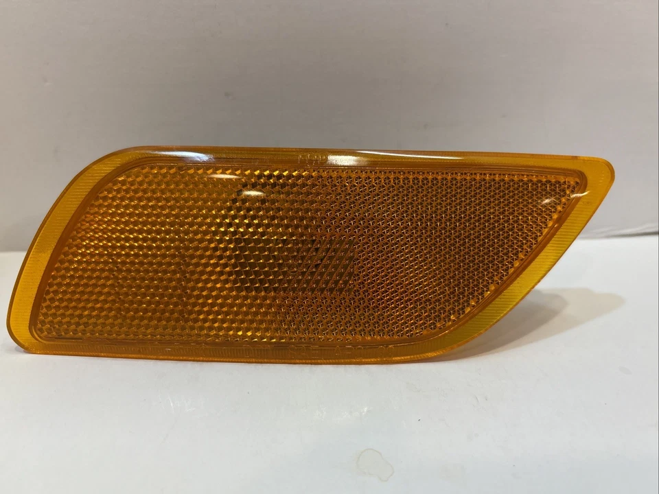 Ford Focus 2000-2007 Conjunto de Luz Marcadora Driver Parte Lateral 12-5156 Por TYC Novo! - Imagem 2 de 4