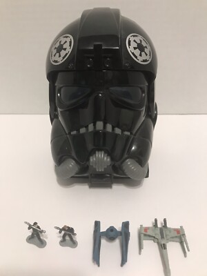 Star Wars - Micromachines Transforming Head Playset - TIE Pilot / Academy