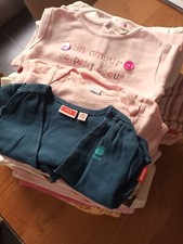 lot de 40 vêtements fille taille 6 mois