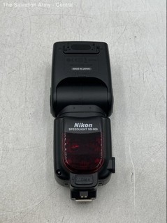 Nikon Speedlight SB 900 Black Shoe Mount Digital Camera Flash Gun With Case