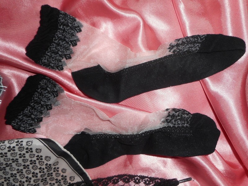 5 Pc Illusion Lace Ankle Socks Blk Lace Shoe String Thigh Hi Faux Pearl Earrings
