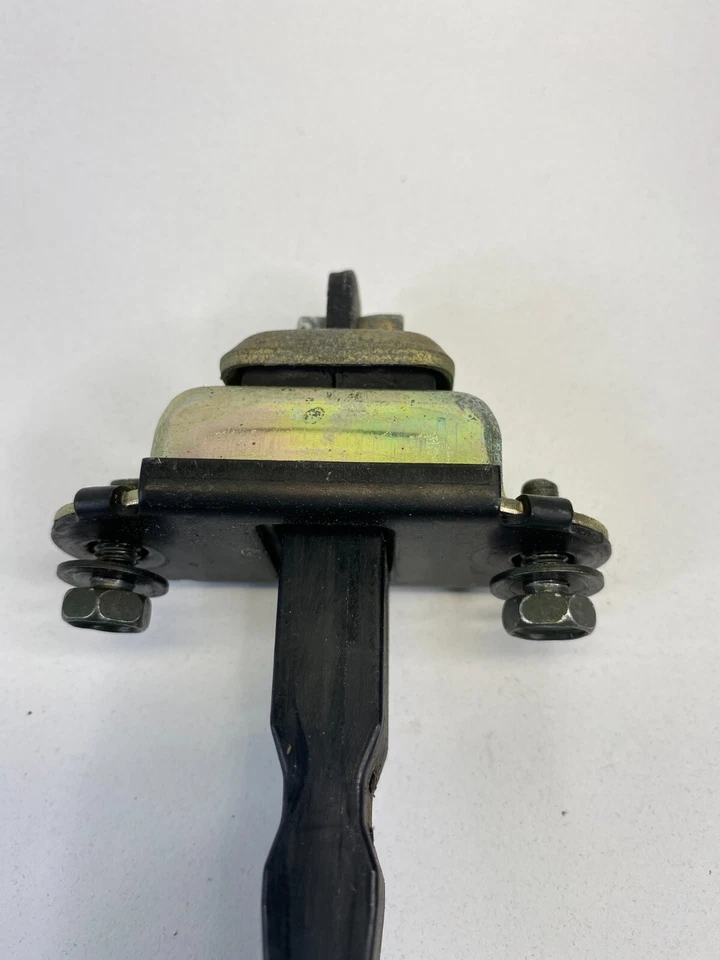1997-2003 Infiniti QX4 Front Right Passenger Side Door Check Stopper OEM - Image 4 of 4