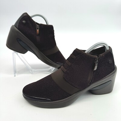 BZees Enlighten Booties Womens Sz Brown Side Zip Heel Arch Support Ankle  Boots