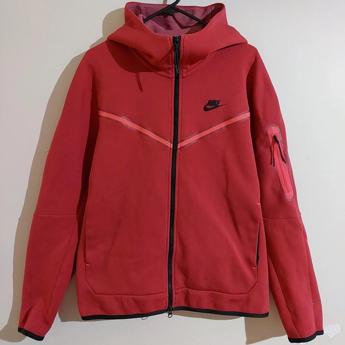 Nike Sportswear Tech Fleece Men's Full-Zip Hoodie, Gym Red/Black, Medium :  : Clothing, Shoes & Accessories