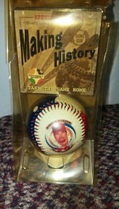 VTG 1998 MARK MCGWIRE "MAKING HISTORY" 70TH HOME RUN BASEBALL