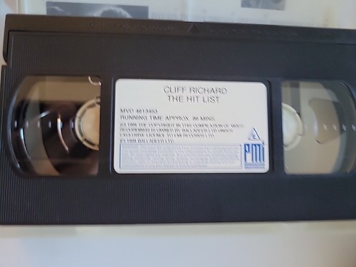 Vintage 1994 Music Cliff Richard The Hit List The Best Of 35 Years VHS Tape Fan - Picture 4 of 4