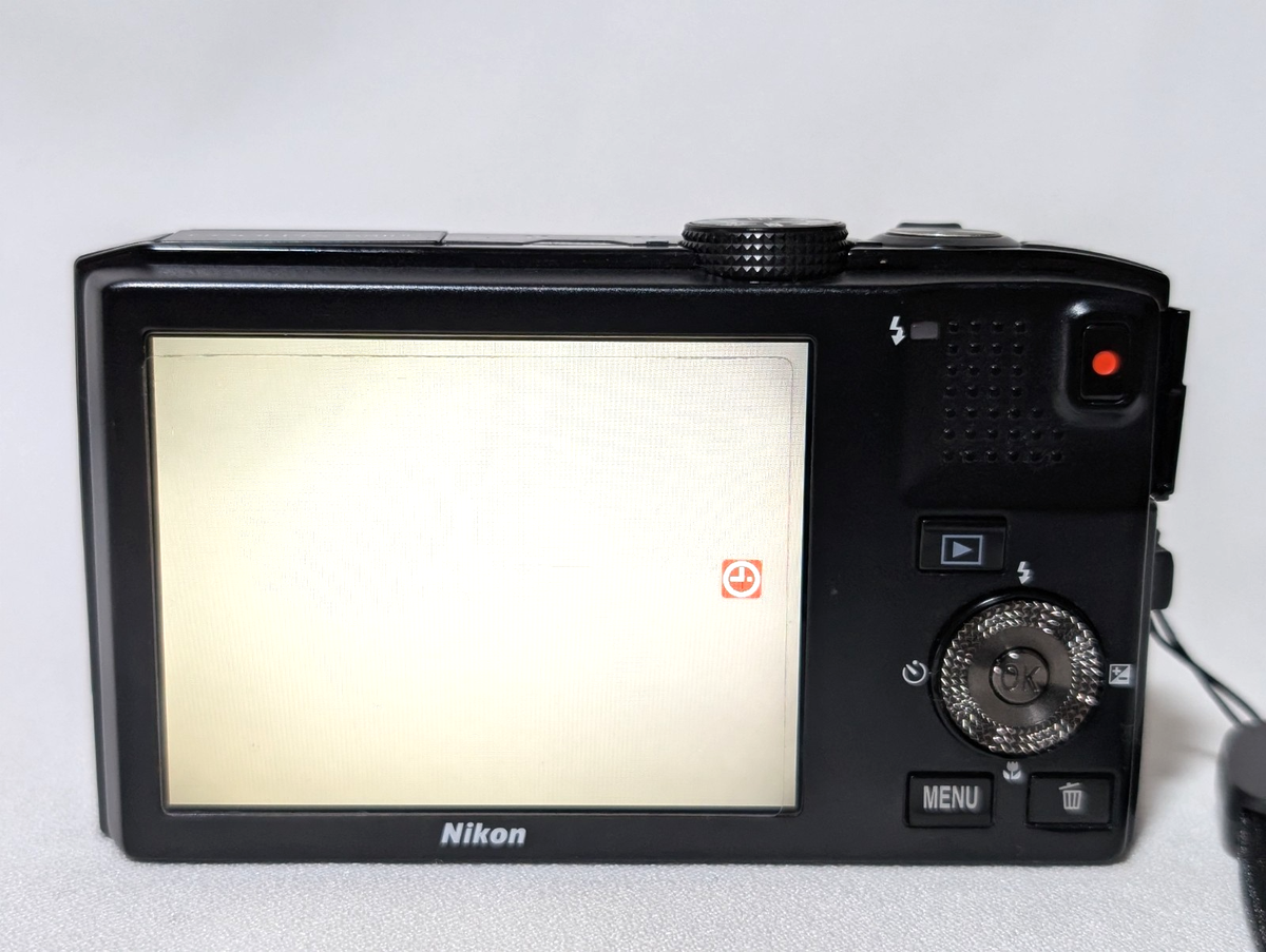 Excellent Nikon Coolpix S8100 Compact Digital Camera 10x 21.1MP