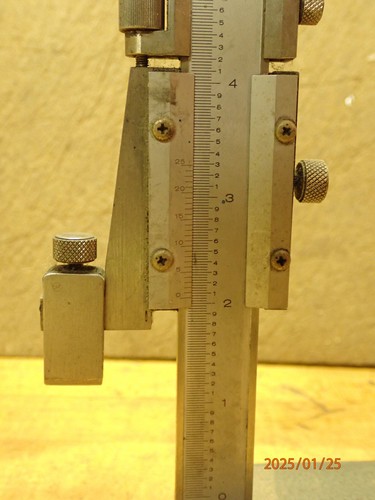 OLDER MITUTOYO 10" HEIGHT GAGE GAUGE MACHINIST TOOL MISSING SCRIBE - Picture 6 of 14