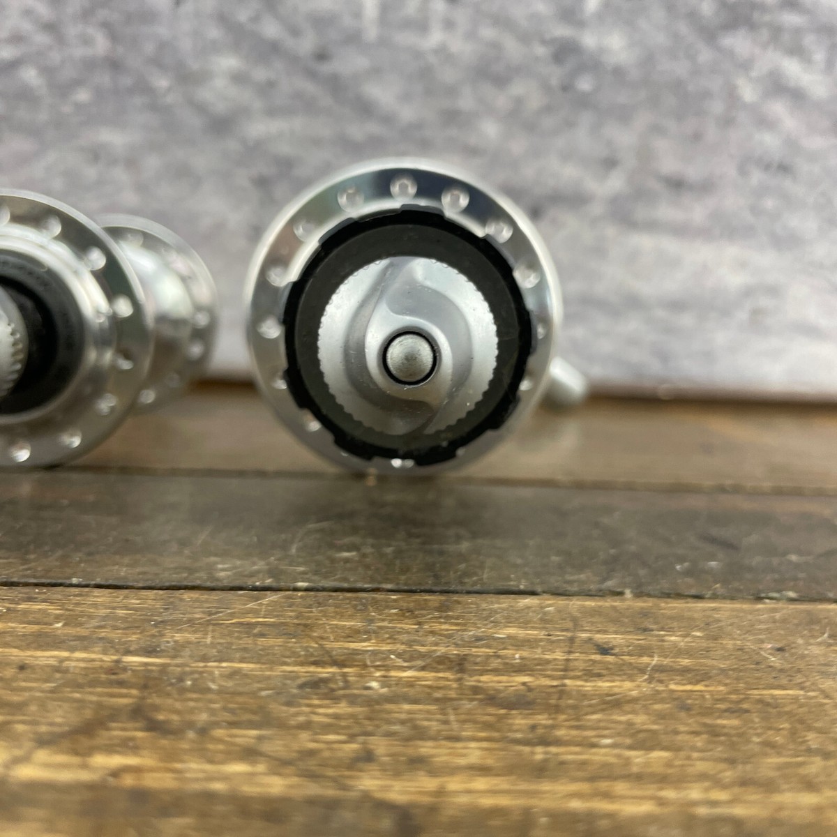Vintage Shimano 600 Hub Set UNIGLIDE Tri Color FH-6400 28H
