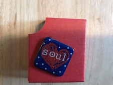 Penzey's Spices SOUL Lapel Pin Red Heart Purple Metal button 1" x 1" New