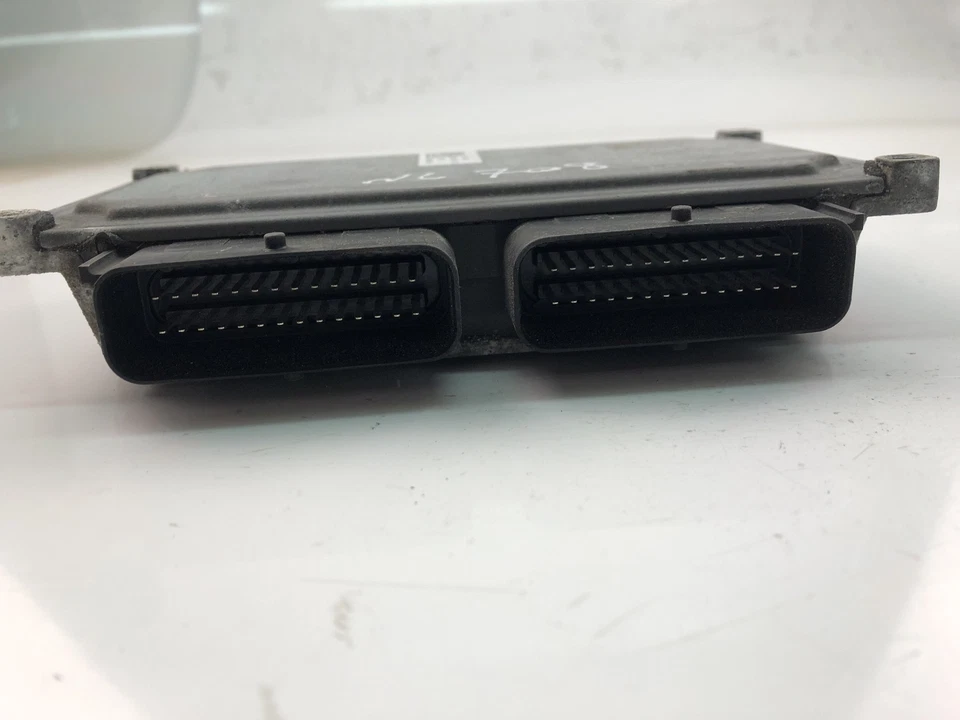 RENAULT SCÉNIC II JM0/1 Engine Control Unit ECU 8200676160 2005 18036799 - Immagine 4 di 4