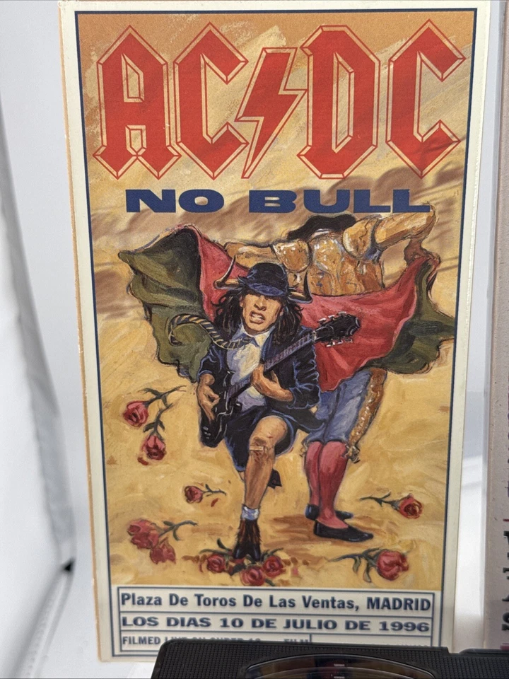 Lot Of 3 Vintage Music VHS Rock Tapes: AC/DC, Phil Collins, Pink Floyd The Wall Foto 2 de 4