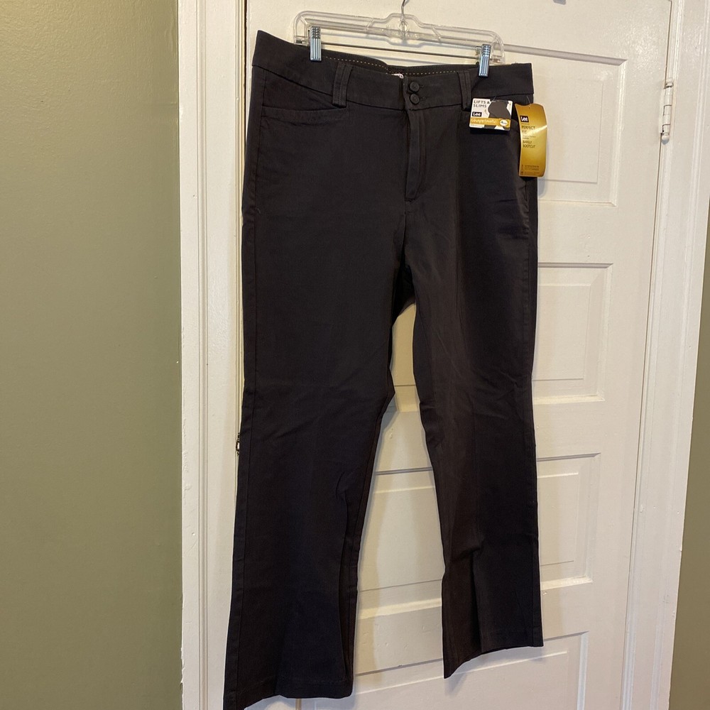 Lee Women 16 Short Gray Stretch Barely Boot Low Waisted Pants NWT