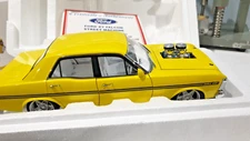 Autoart 1/18 Ford XY Falcon Street Machine Hazard Neon Yellow