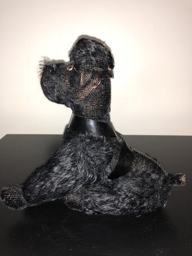 steiff black dog