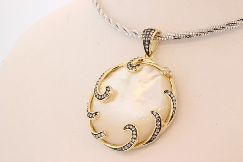 LARGE MOTHER OF PEARL OMEGA NECKLACE GOLD PLATED ON SILVER RED CARPET STATEMENT - Picture 6 of 12