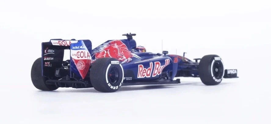Toro Rosso STR11 GP. Spagna N°26 Daniil Kvyat 2016, Spark 1/43 - Immagine 2 di 4