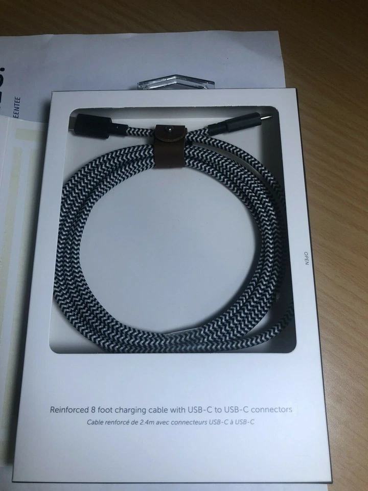Native Union - 8ft / 2.4m  USB-C to USB-C Cable (Ultra Strength) - Zebra - Image 2 of 4