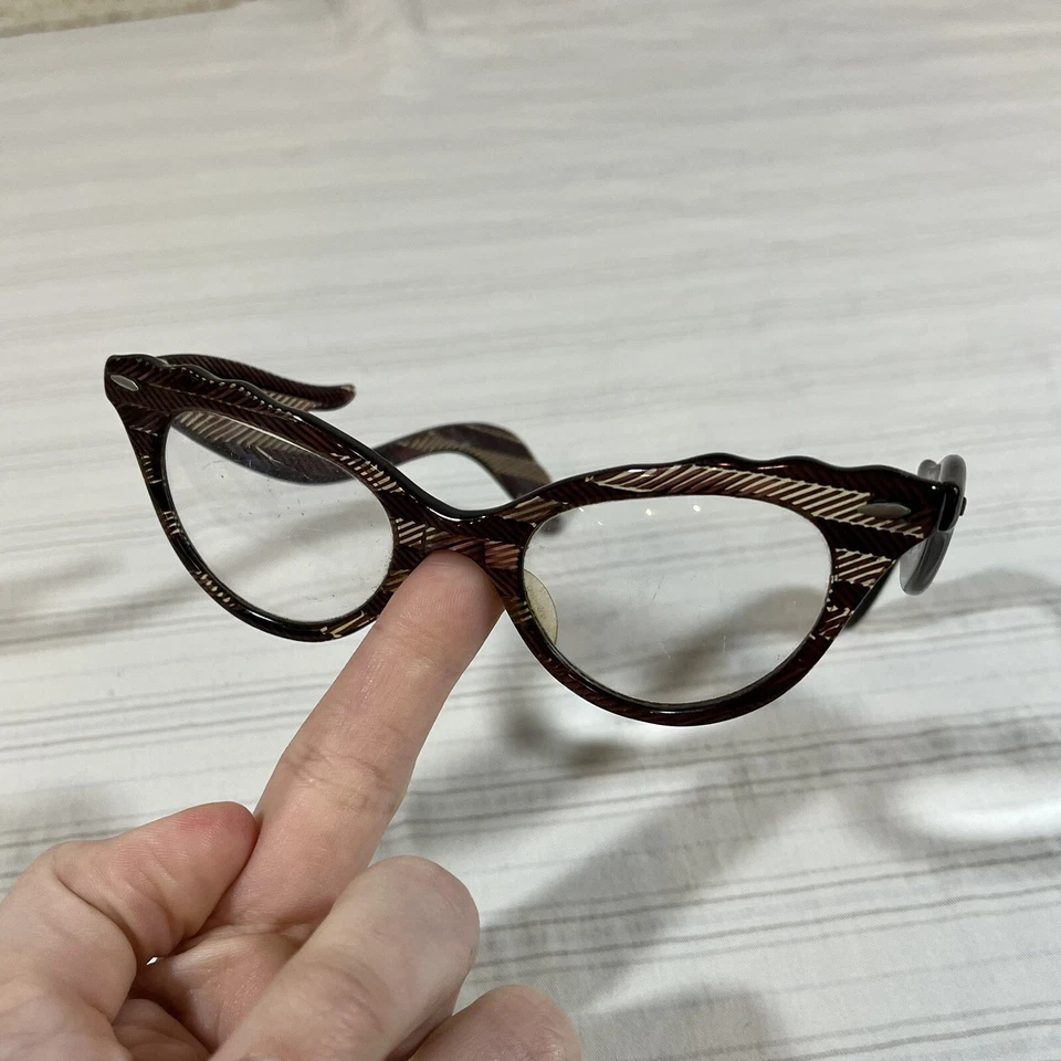 RARO De Colección Gafas de Gato Salvaje Monturas con Alas HERMOSO Leer Foto 2 de 4