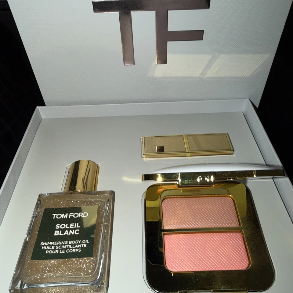 Tom Ford Soleil Look Set-Bálsamo Labial Escarcha, Sheer Cheek Duo, Aceite Corporal-Nuevo en Caja Foto 4 de 4